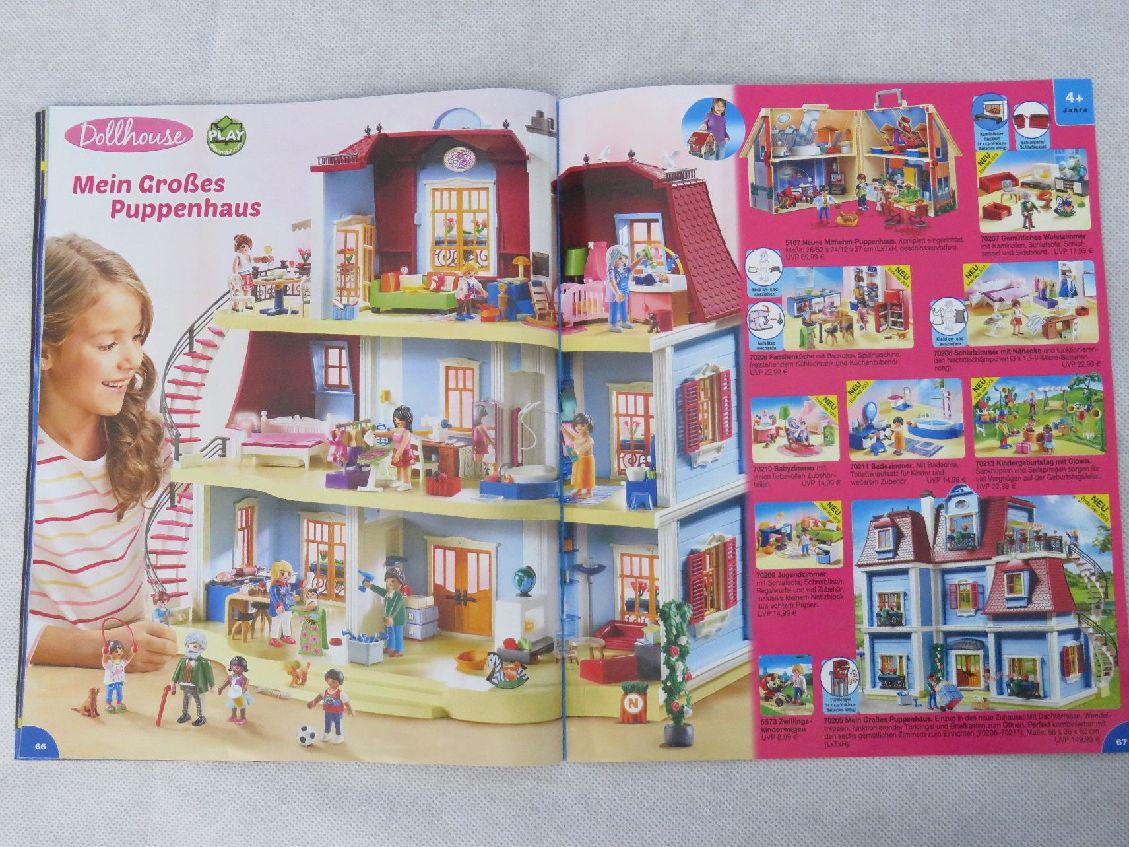 Playmobil dollhouse 2019 on sale